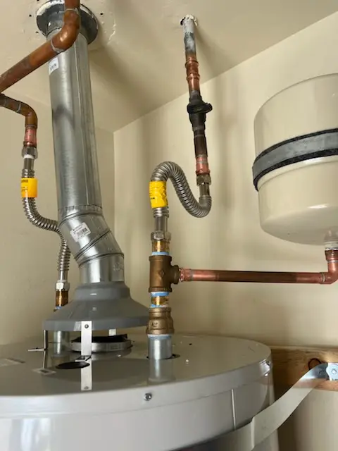 Water heater installation and plumbing repair in Oak Park